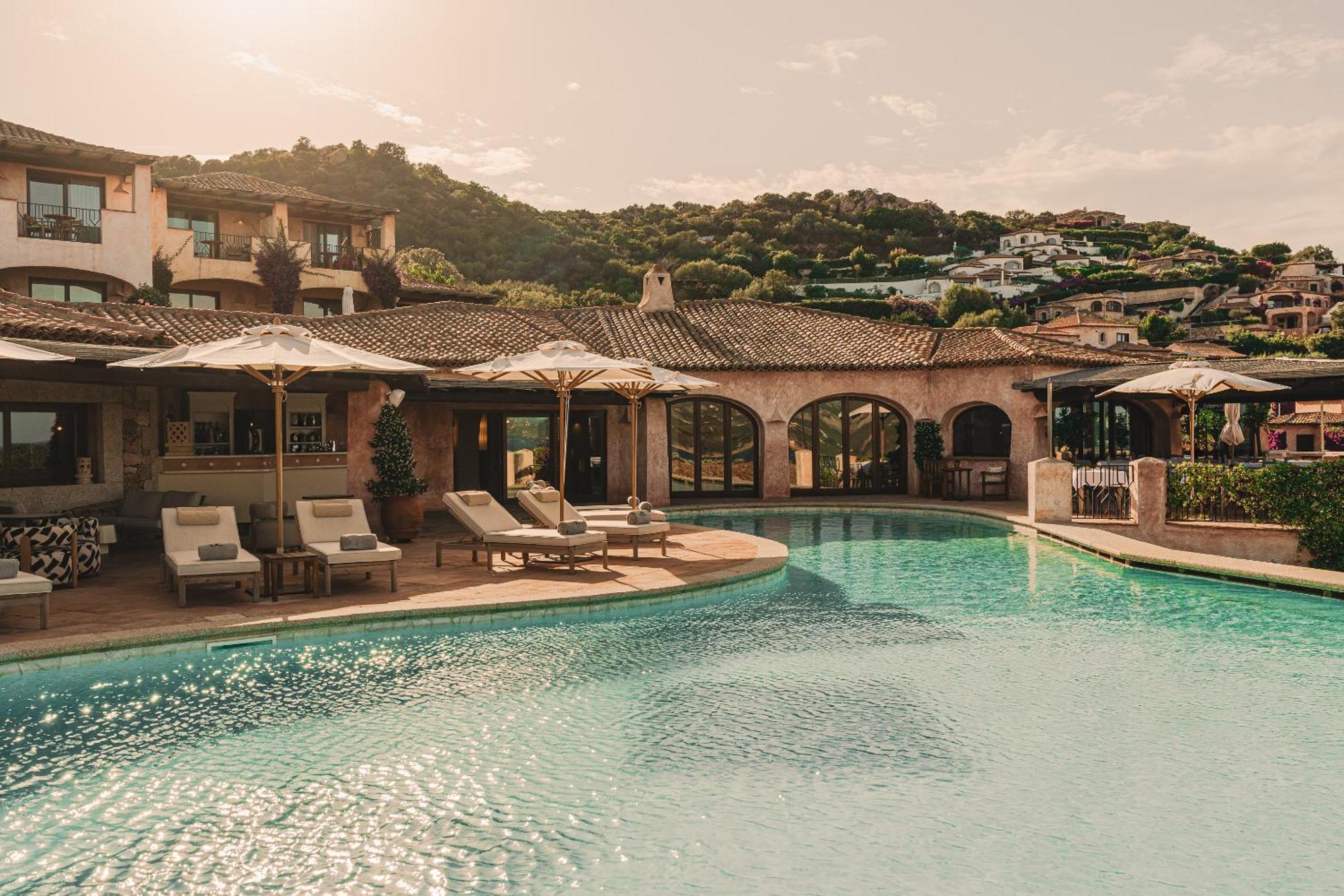 Aethos Sardinia Hotel กันนิโจเน ภายนอก รูปภาพ