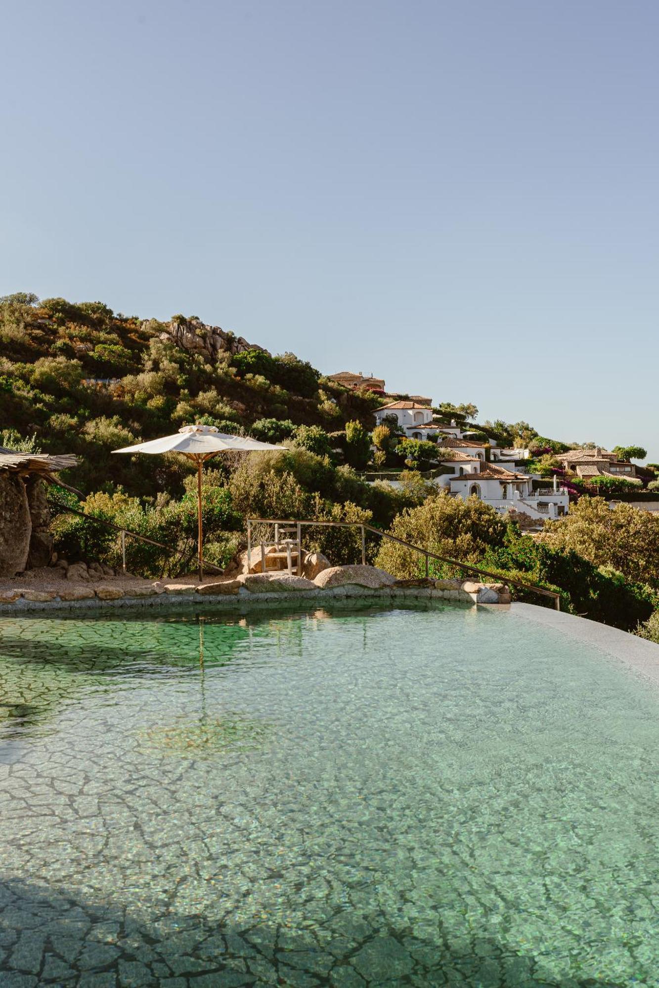 Aethos Sardinia Hotel กันนิโจเน ภายนอก รูปภาพ