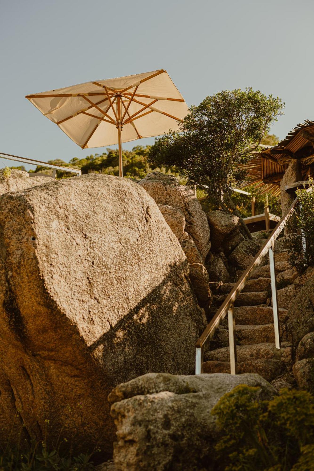 Aethos Sardinia Hotel กันนิโจเน ภายนอก รูปภาพ
