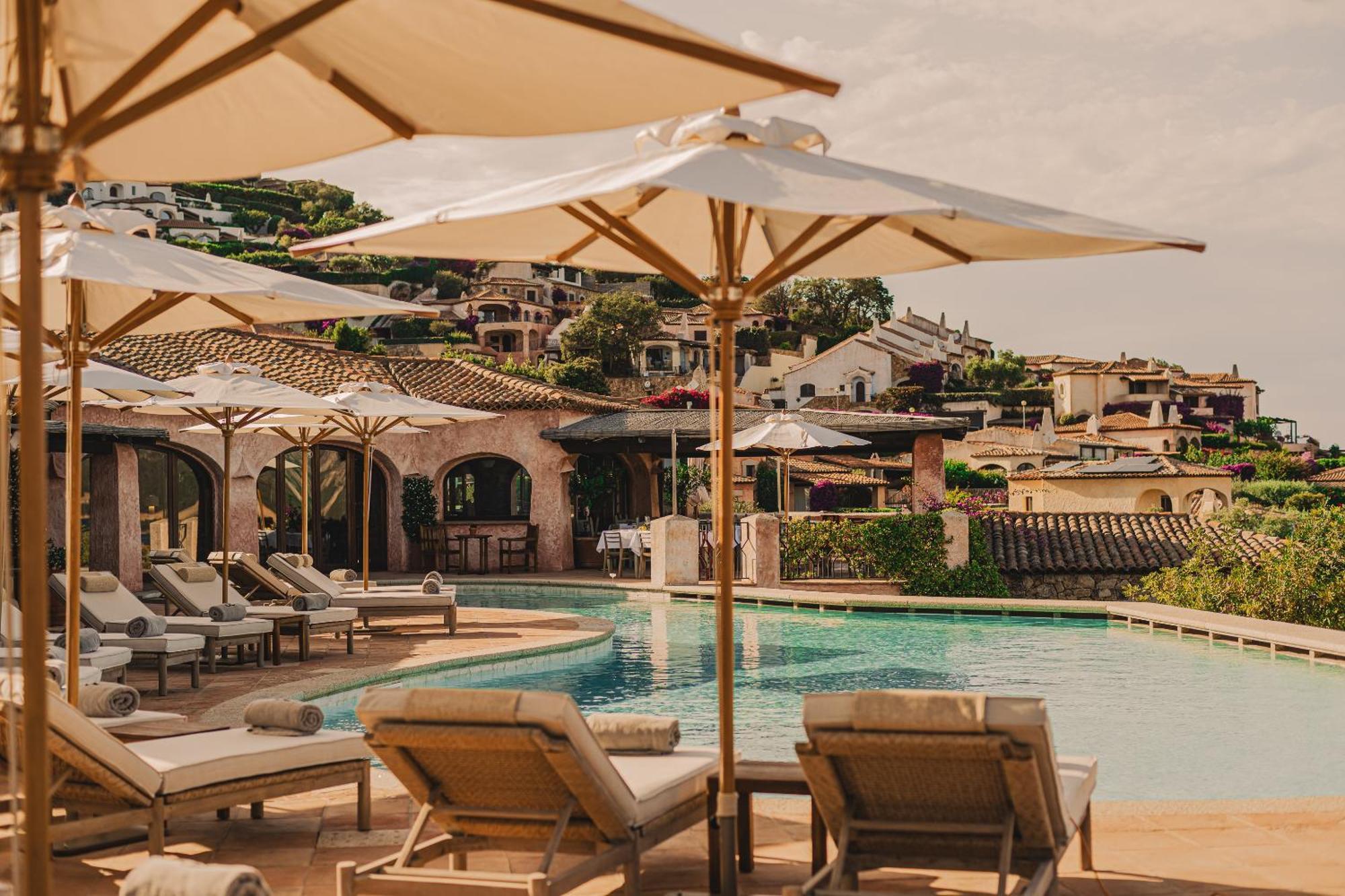 Aethos Sardinia Hotel กันนิโจเน ภายนอก รูปภาพ